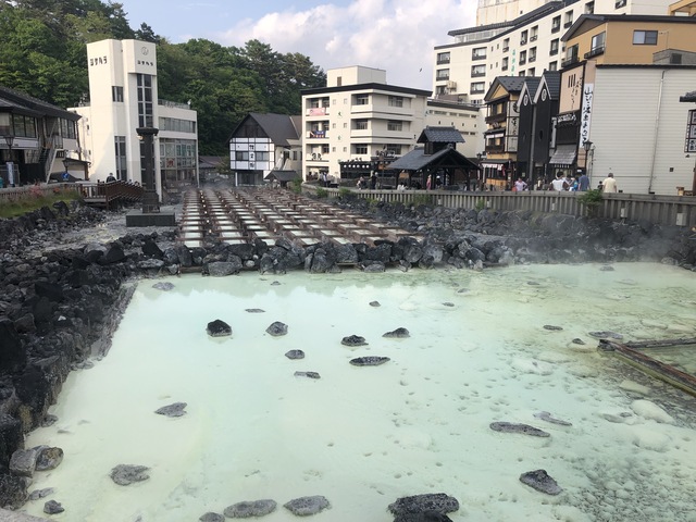 草津温泉湯畑